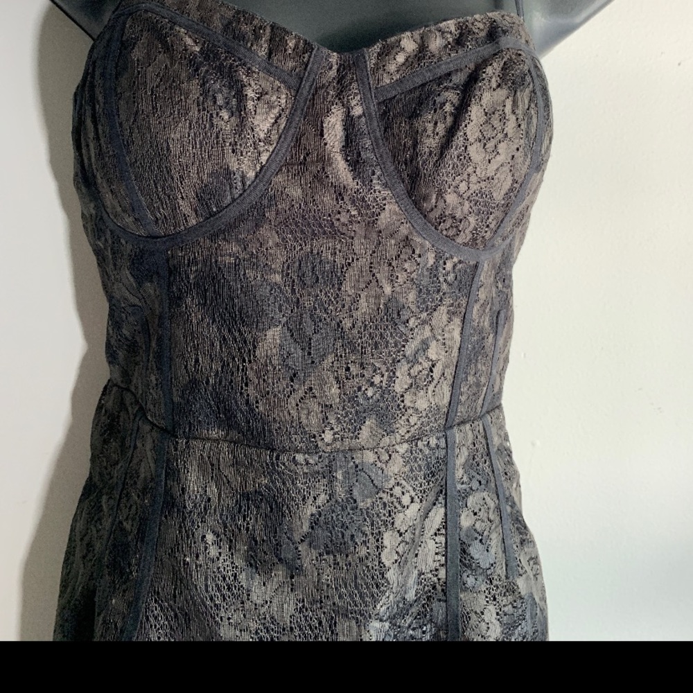Dress - Picture 2 of 4